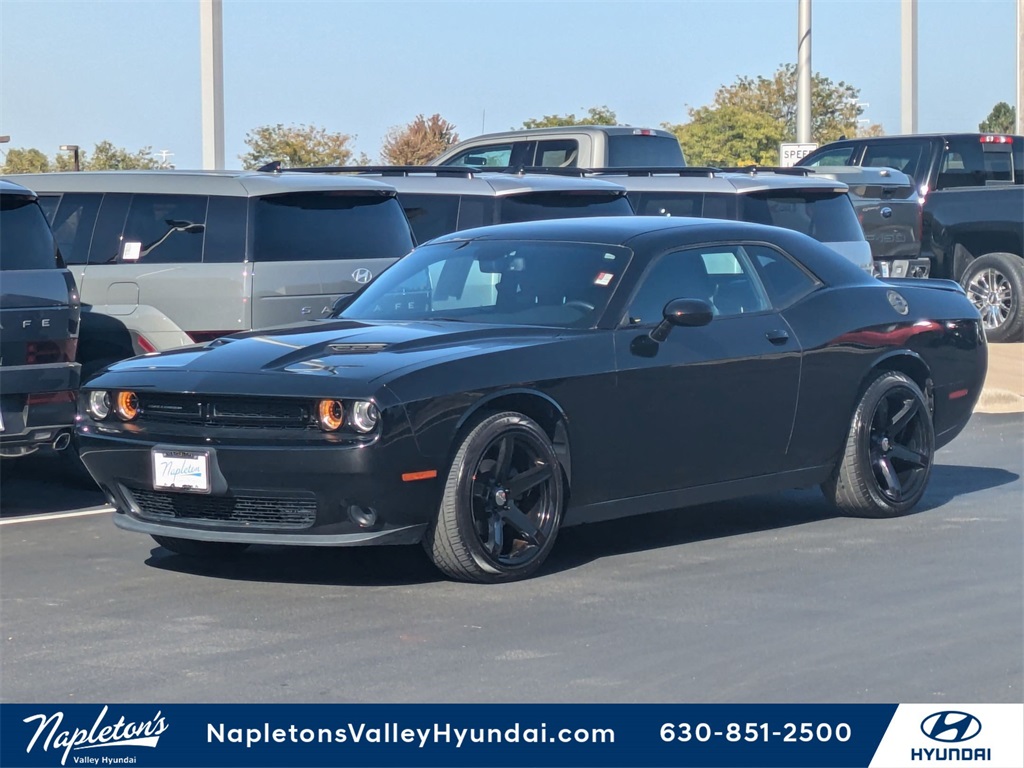 2019 Dodge Challenger SXT 1