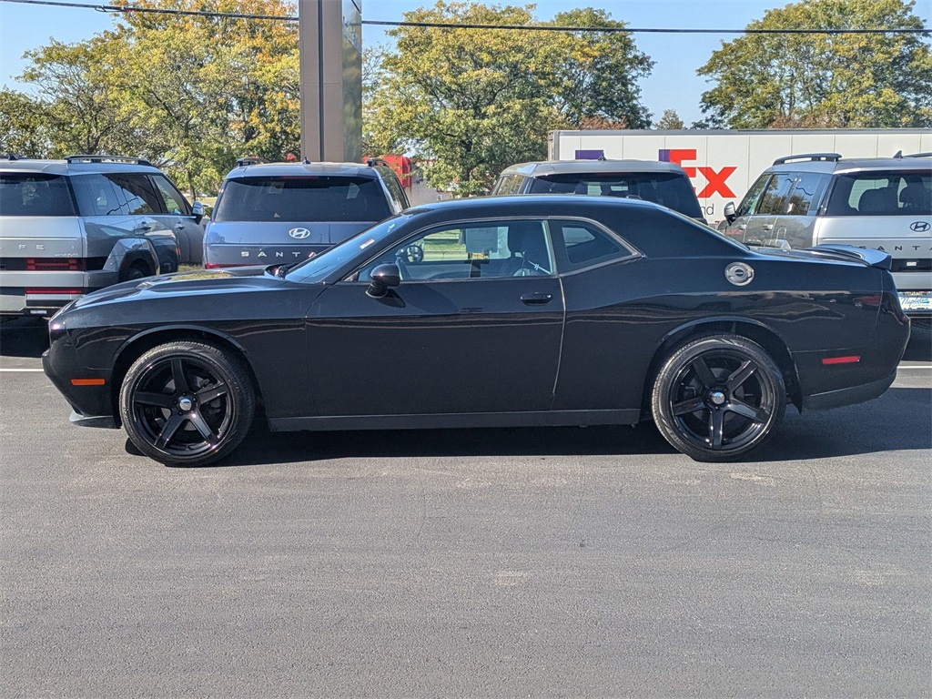 2019 Dodge Challenger SXT 2