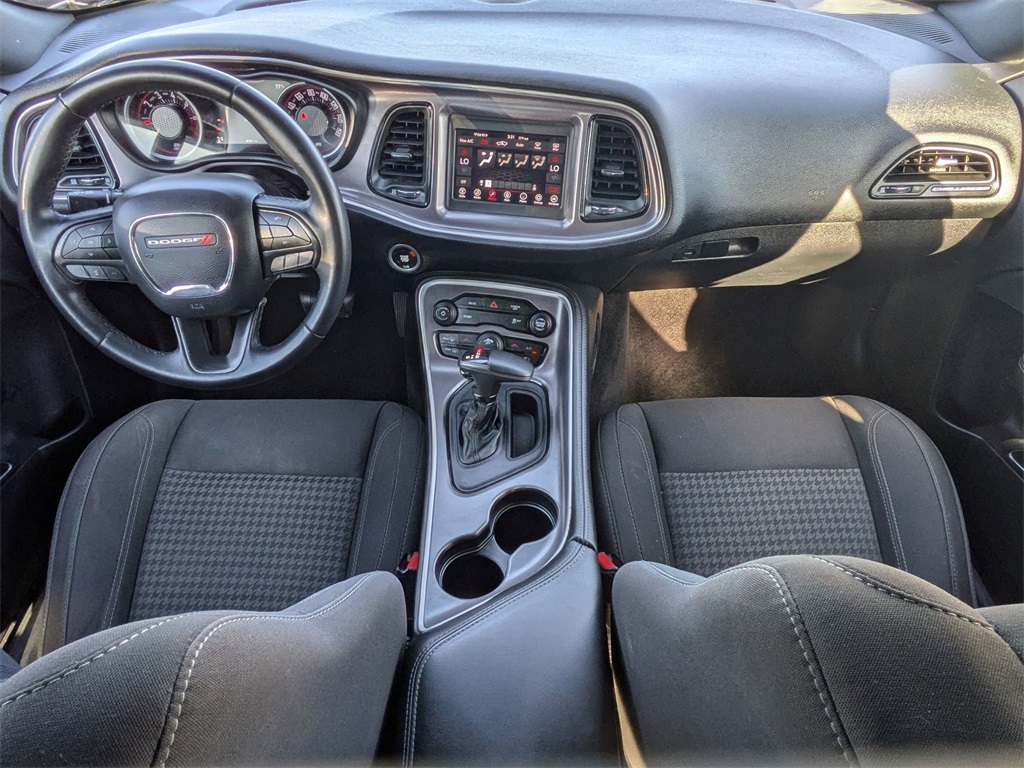 2019 Dodge Challenger SXT 13