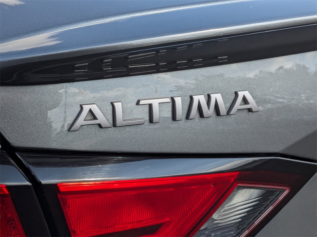 2023 Nissan Altima 2.5 SR 26