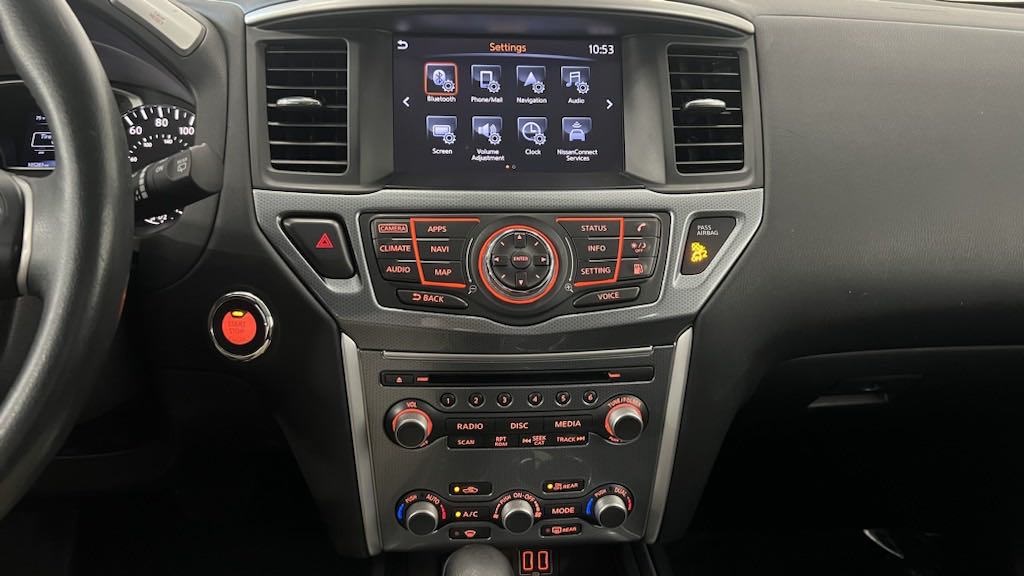2018 Nissan Pathfinder SL 14
