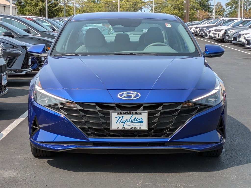 2023 Hyundai Elantra SE 2