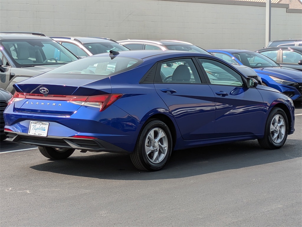 2023 Hyundai Elantra SE 5