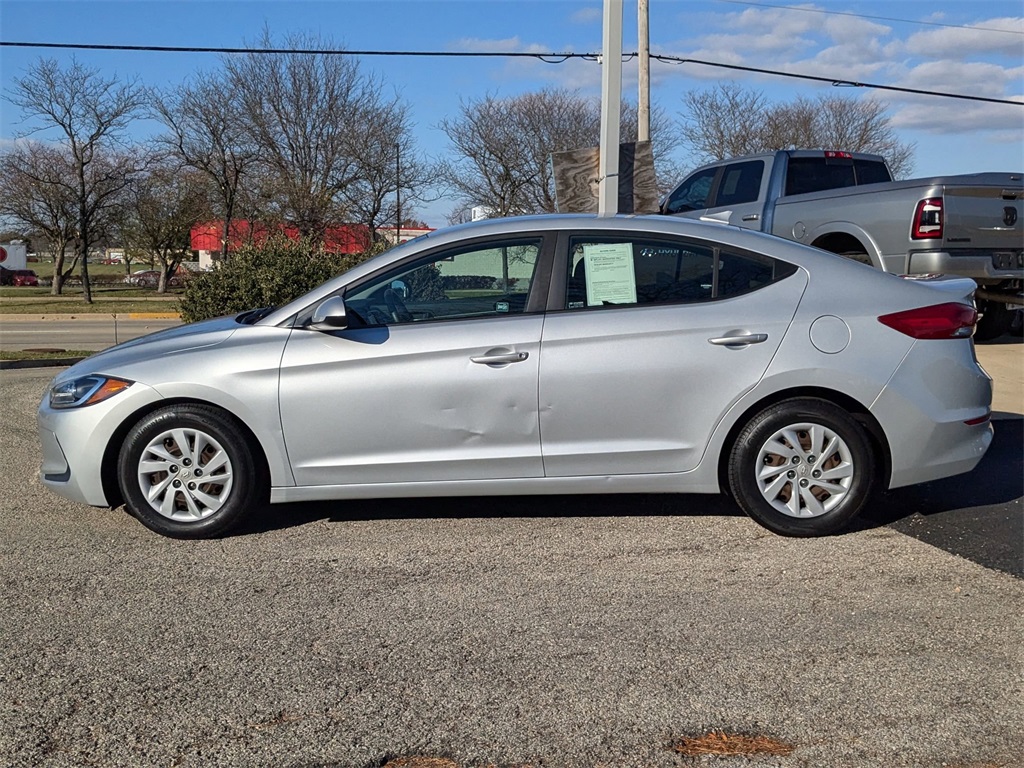 2018 Hyundai Elantra SE 2