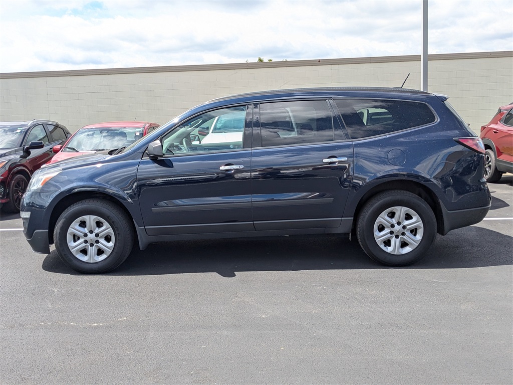 2016 Chevrolet Traverse LS 8