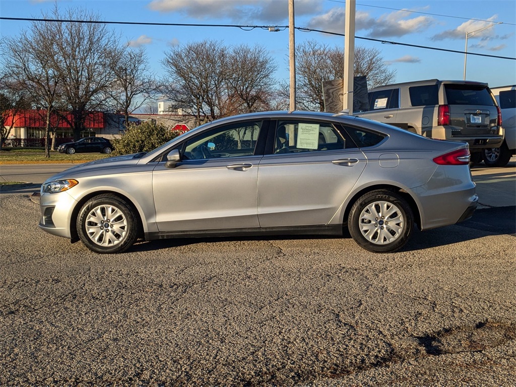 2020 Ford Fusion S 2