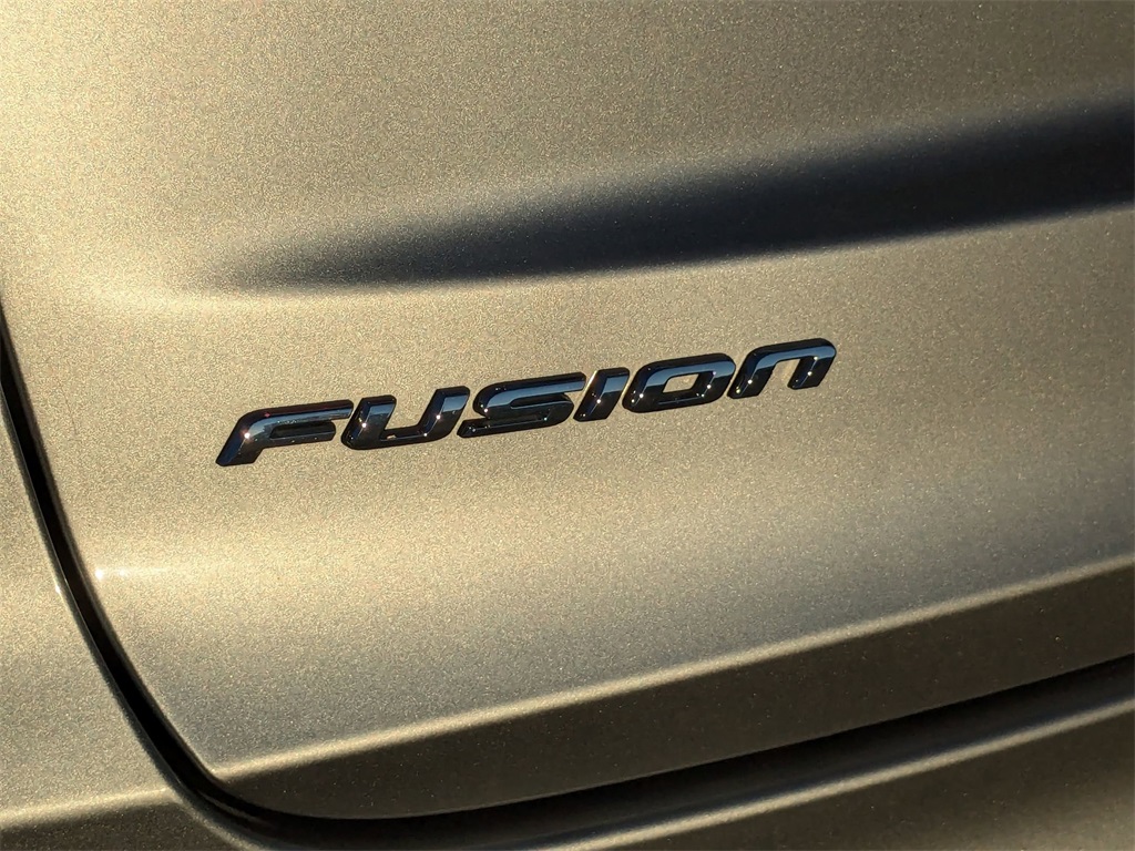 2020 Ford Fusion S 7