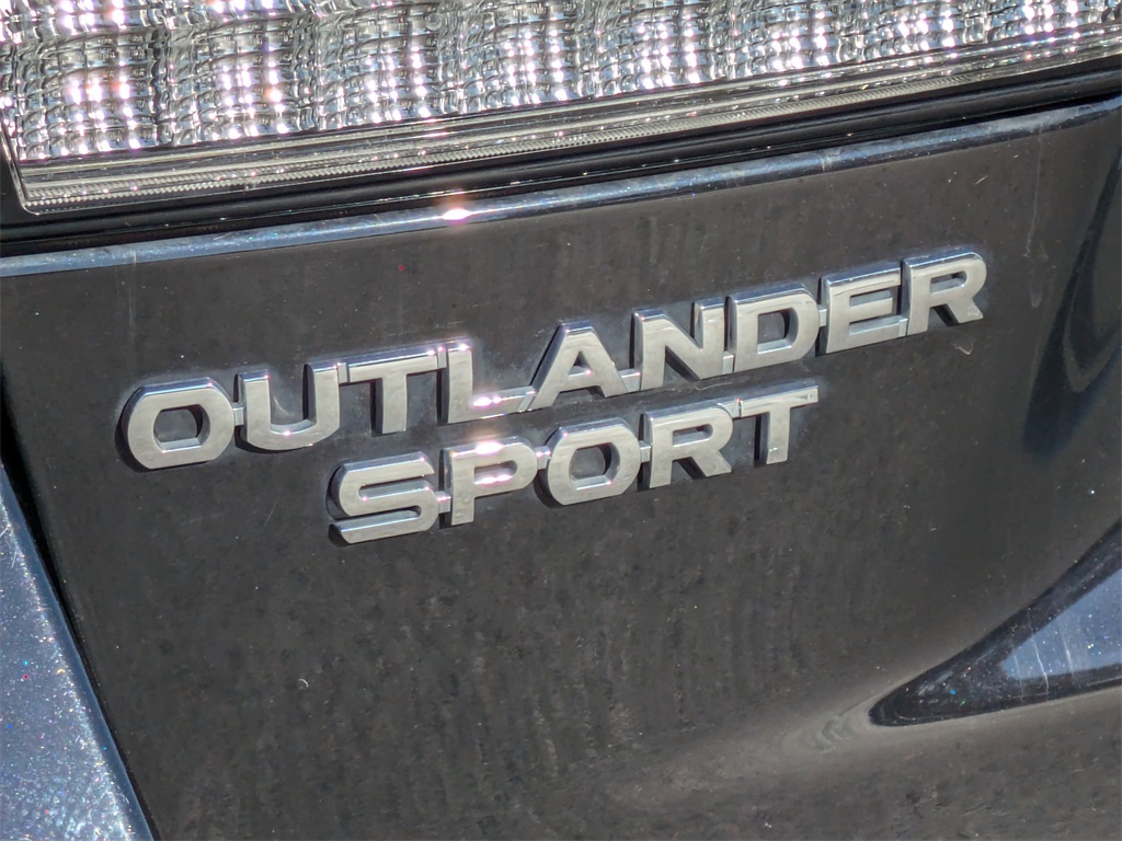 2020 Mitsubishi Outlander Sport 2.0 SE 23