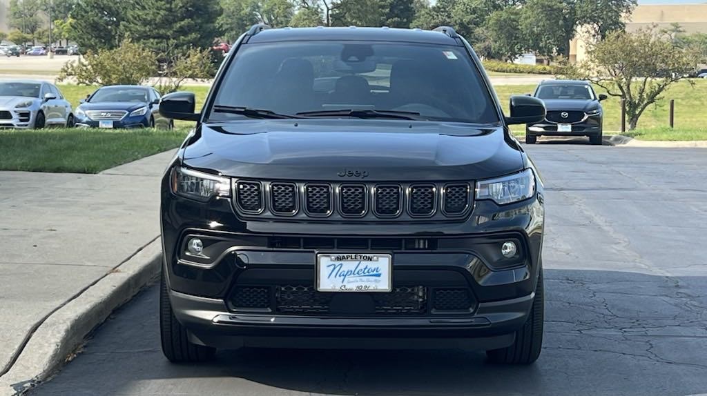 2023 Jeep Compass Altitude 2