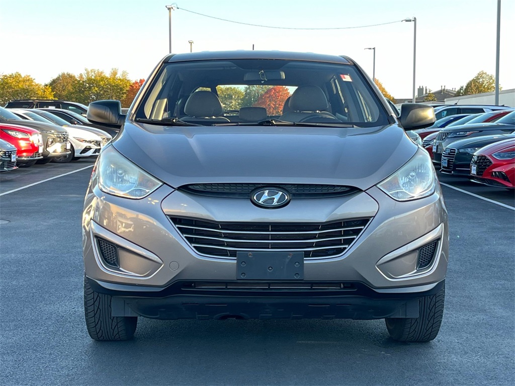 2011 Hyundai Tucson GL 2