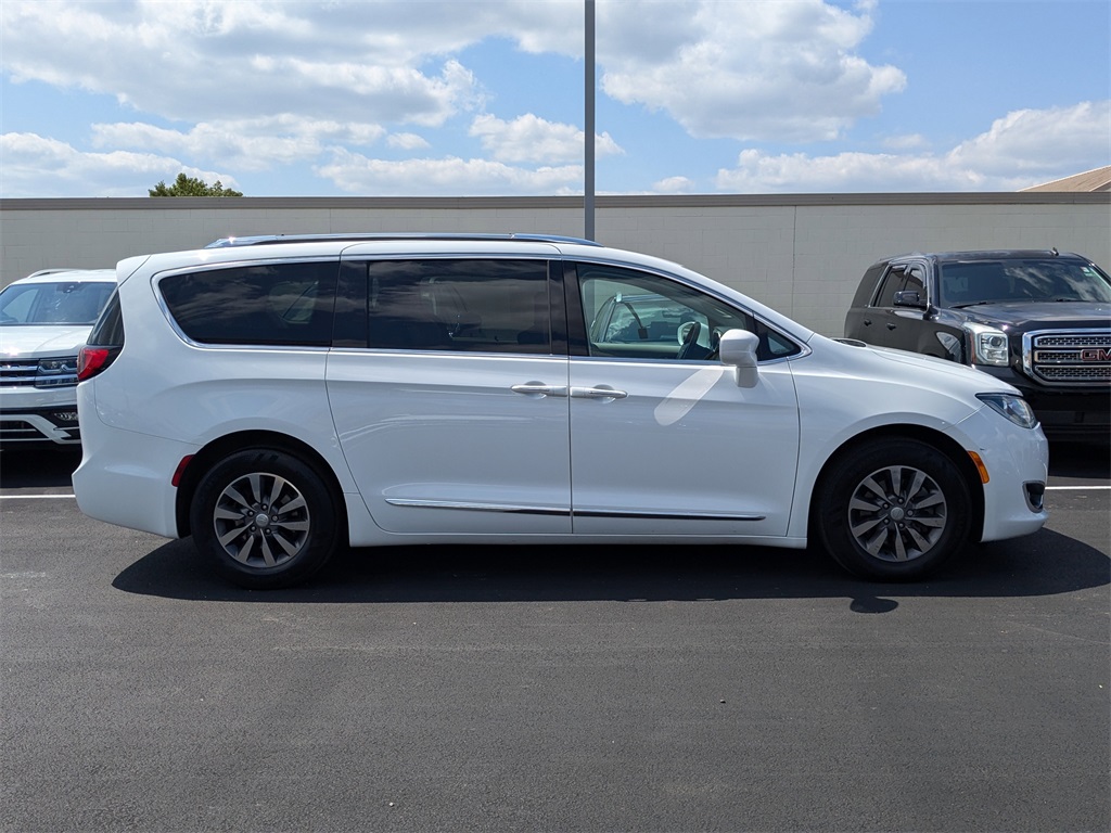 2019 Chrysler Pacifica Touring L Plus 4