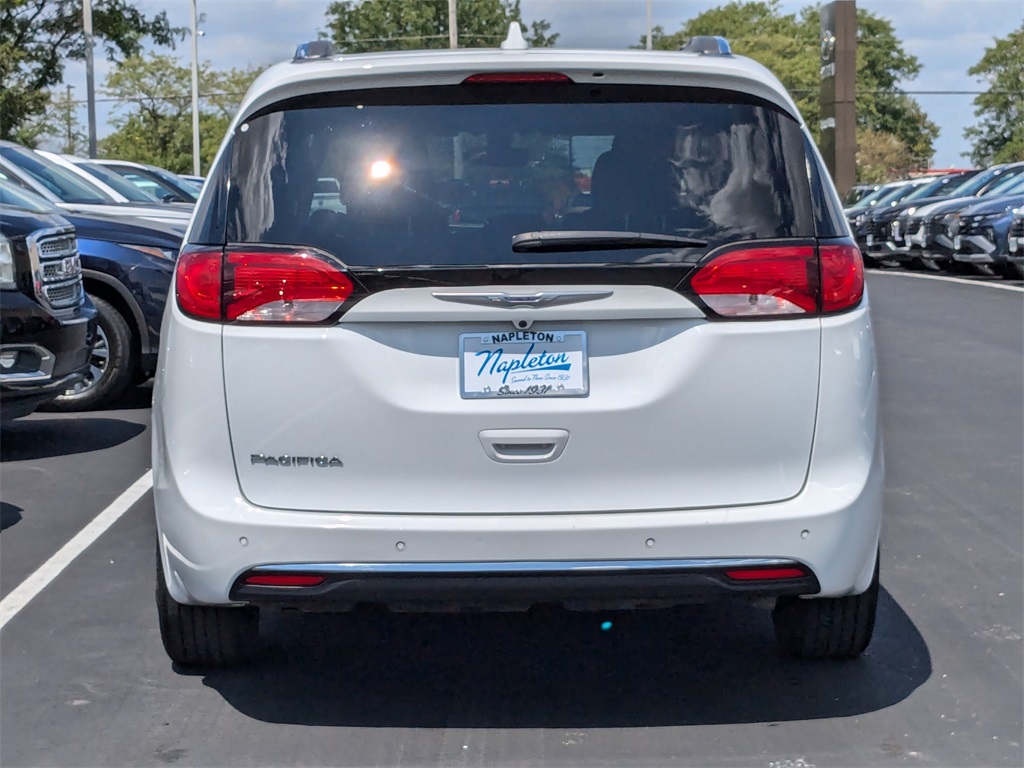 2019 Chrysler Pacifica Touring L Plus 6