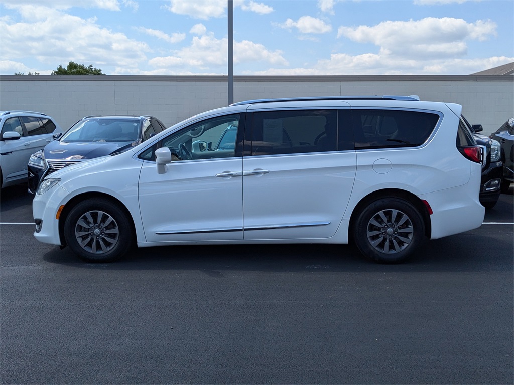 2019 Chrysler Pacifica Touring L Plus 8