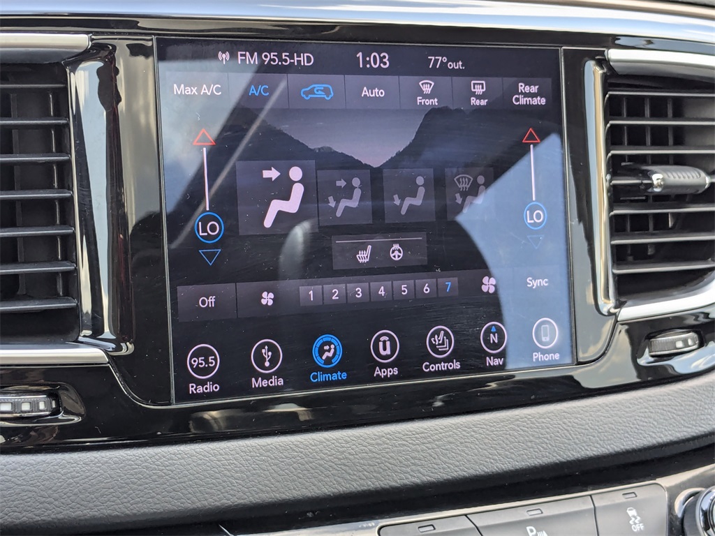 2019 Chrysler Pacifica Touring L Plus 18