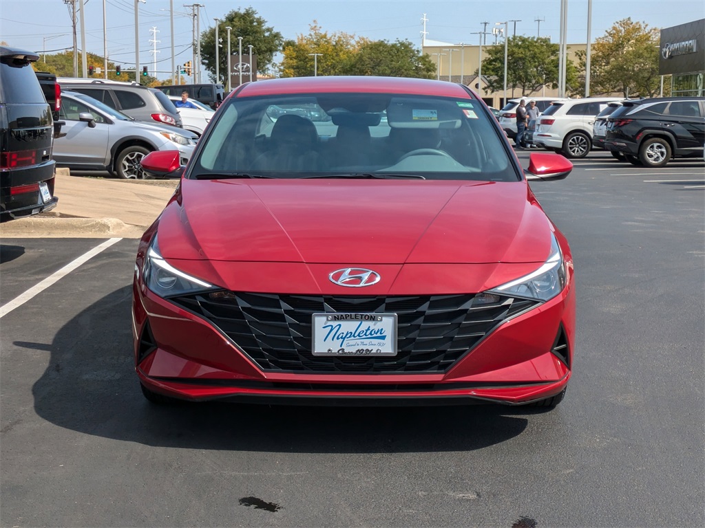 2022 Hyundai Elantra SEL 2