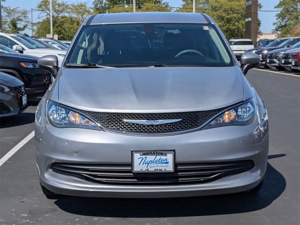 2017 Chrysler Pacifica LX 2