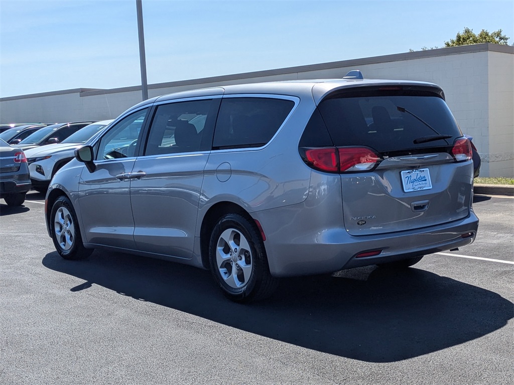 2017 Chrysler Pacifica LX 7