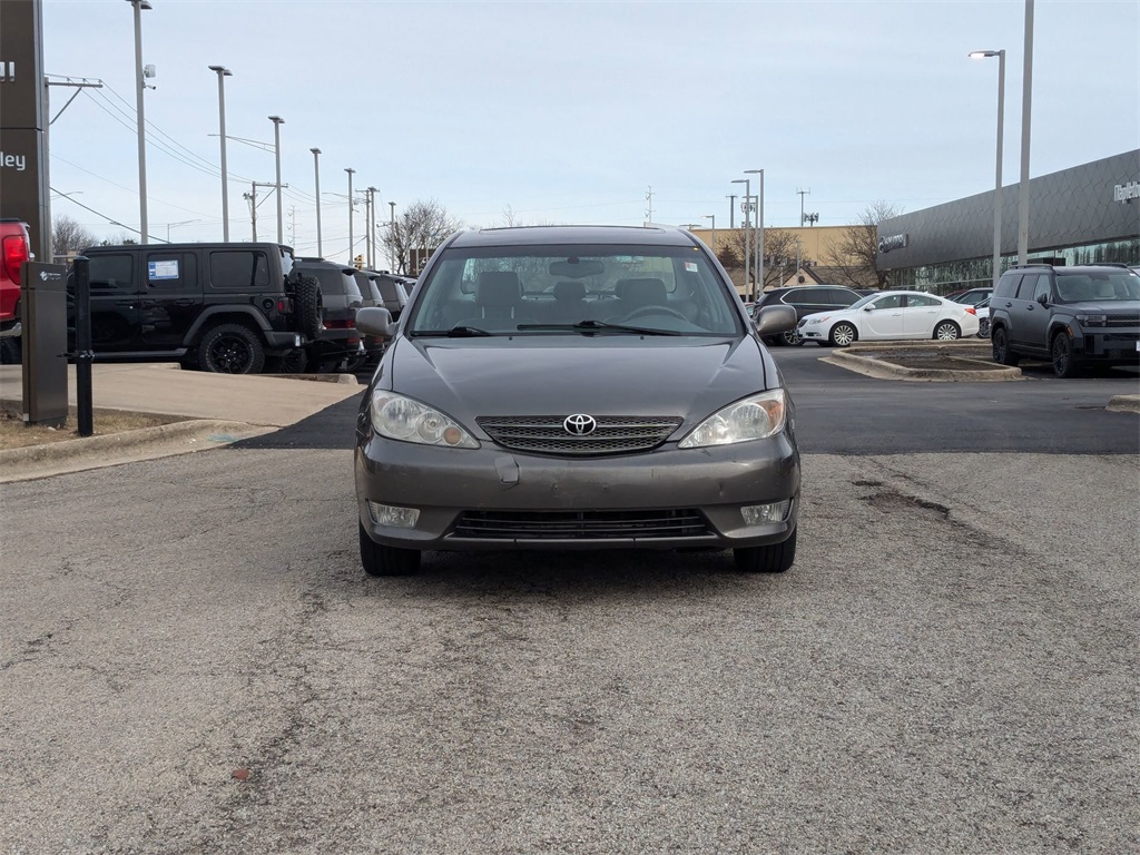 2005 Toyota Camry XLE 4