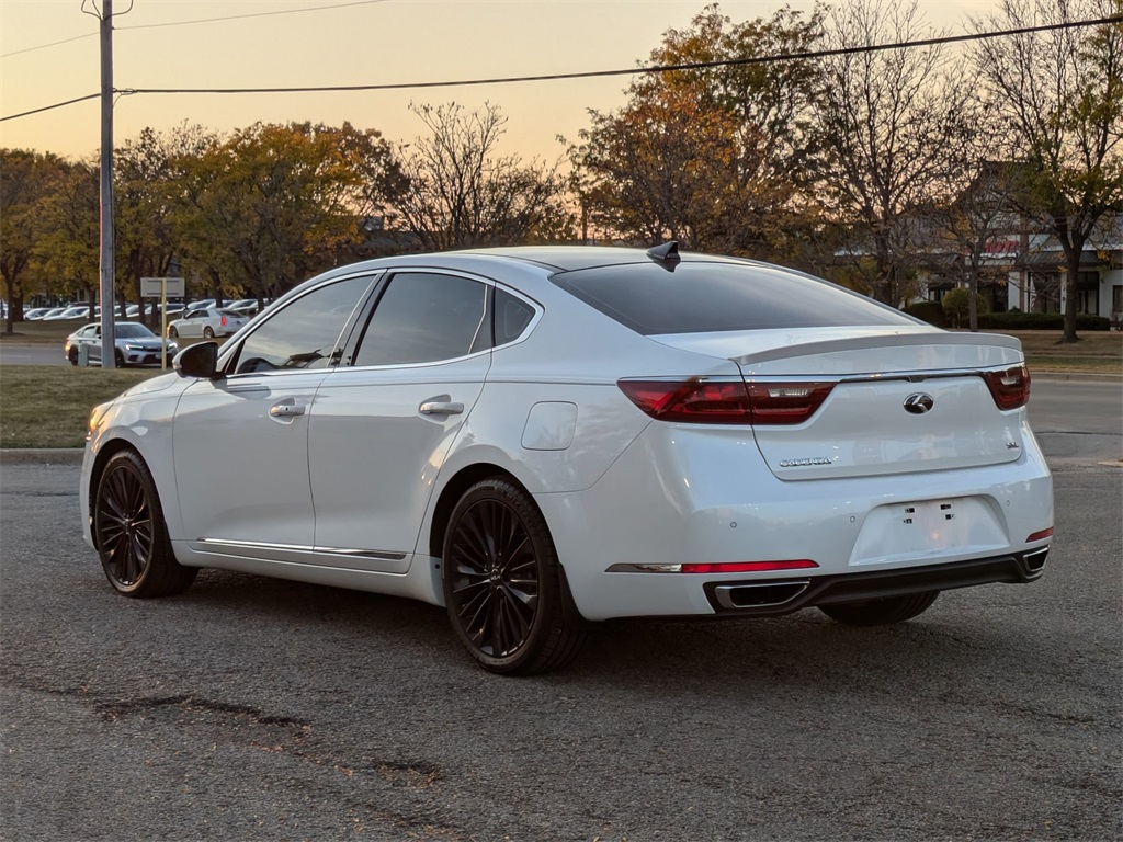 2018 Kia Cadenza Limited 3