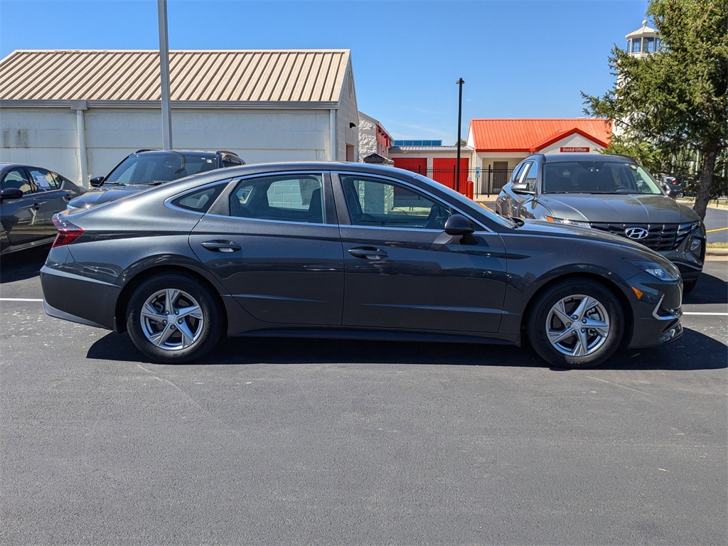 2021 Hyundai Sonata SE 4