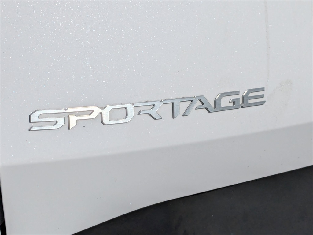 2023 Kia Sportage EX 26