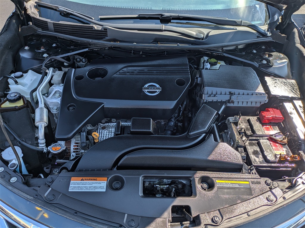 2013 Nissan Altima 2.5 SV 28