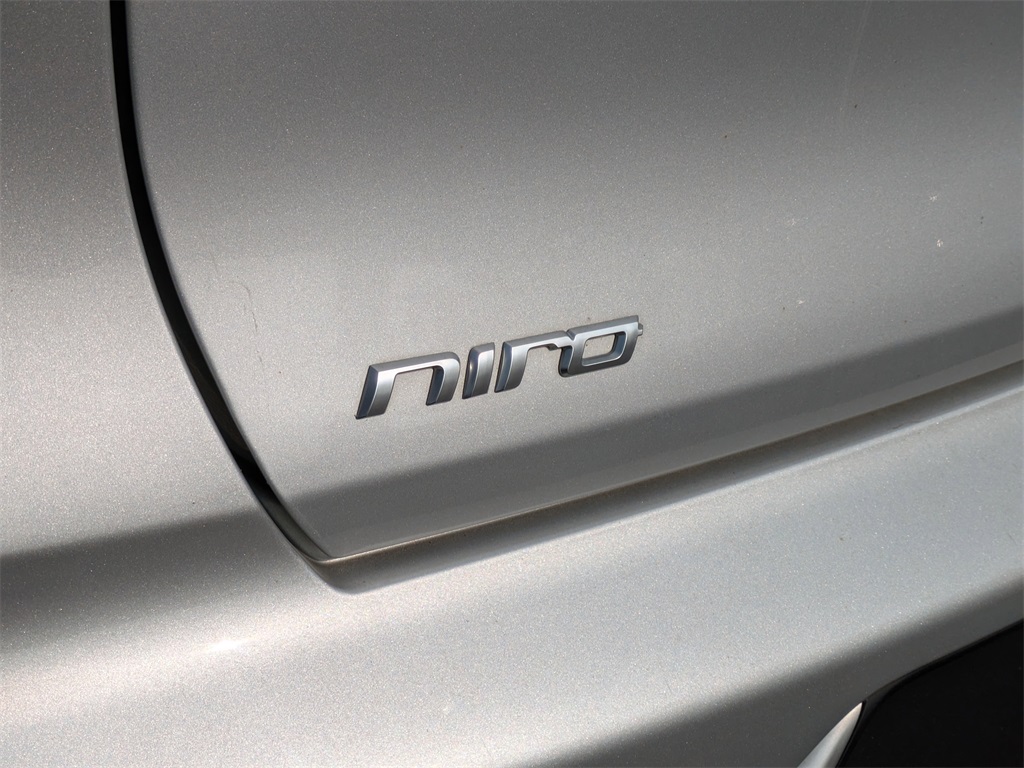 2019 Kia Niro LX 25