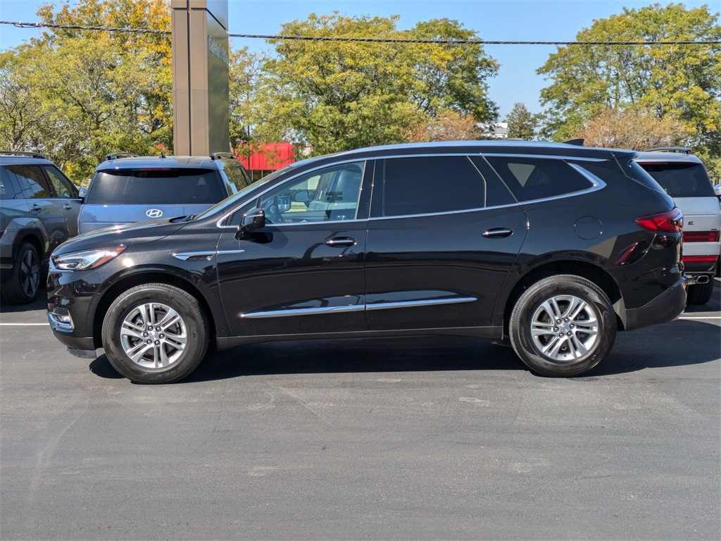 2021 Buick Enclave Essence 2