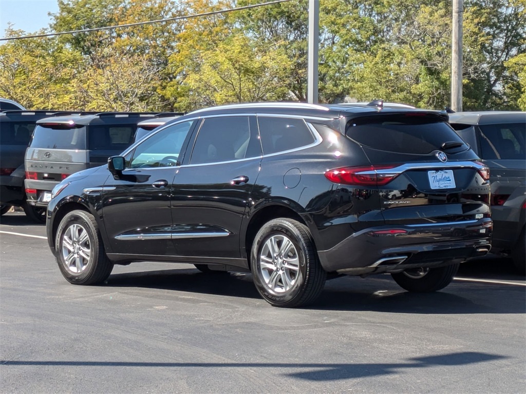 2021 Buick Enclave Essence 3