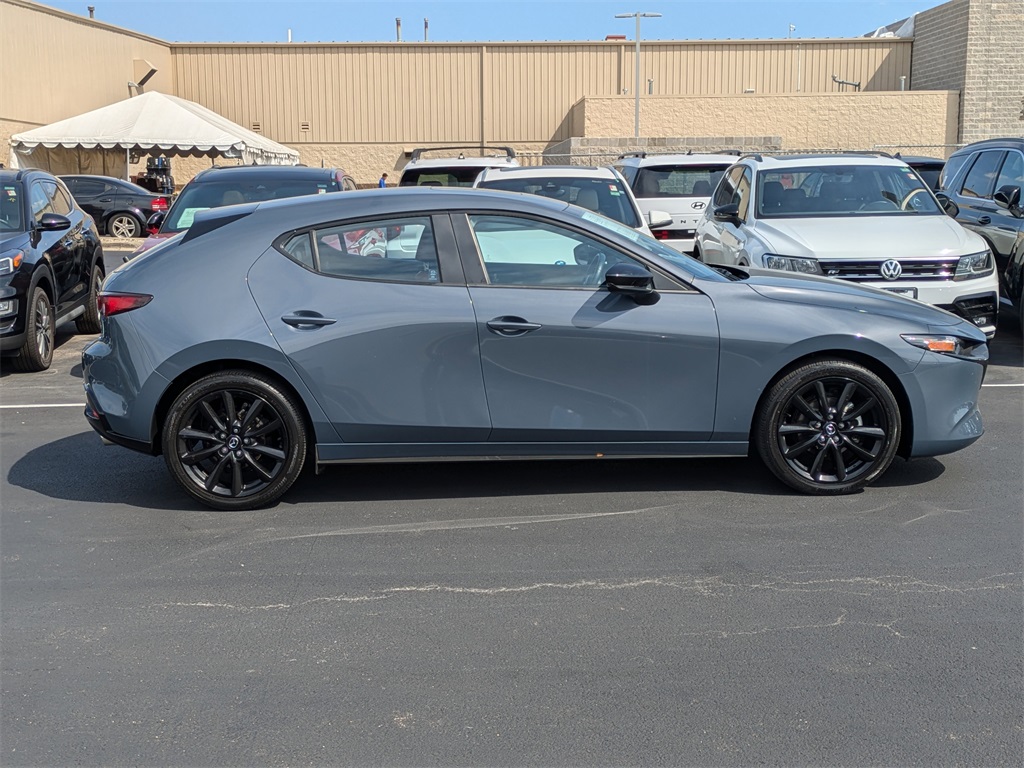 2022 Mazda Mazda3 Carbon Edition 4