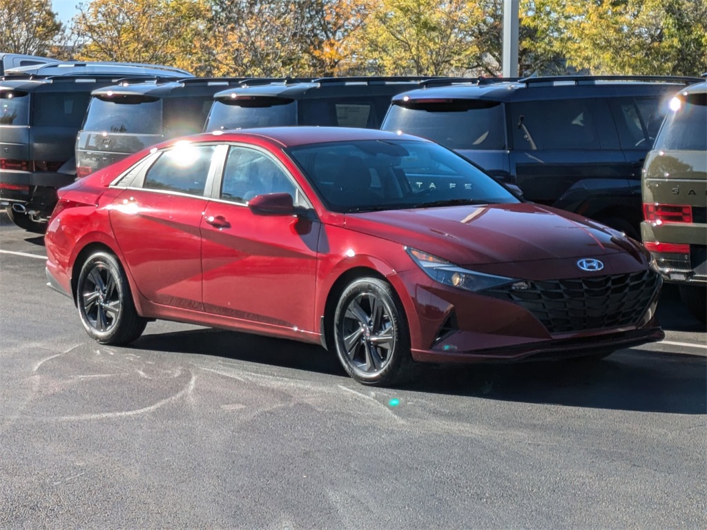 2023 Hyundai Elantra SEL 5