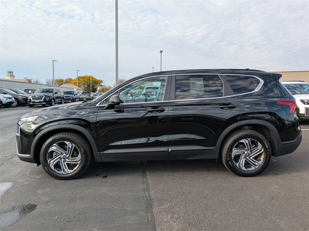 2021 Hyundai Santa Fe SE 2