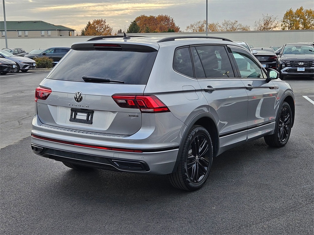 2022 Volkswagen Tiguan 2.0T SE R-Line Black 4