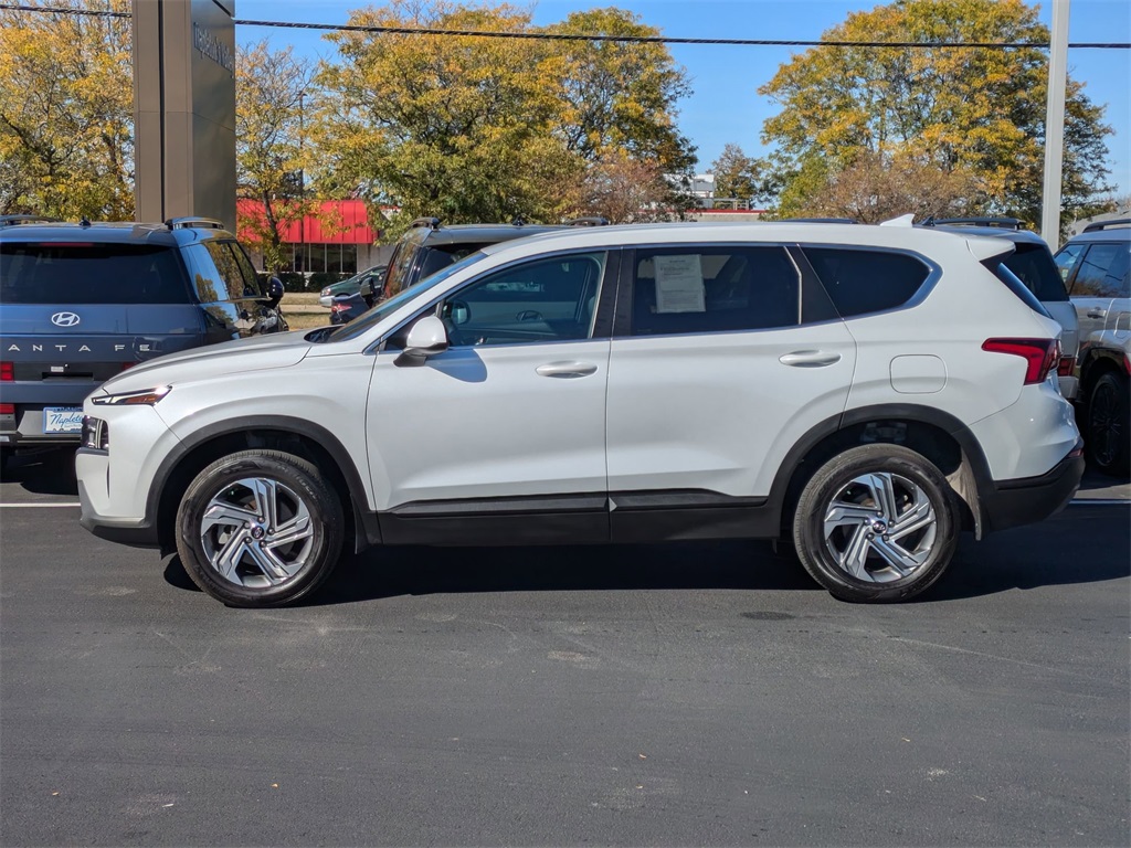 2022 Hyundai Santa Fe SE 4