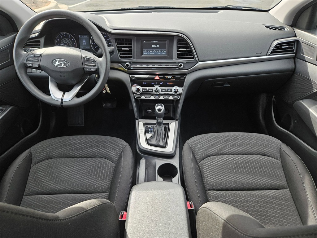 2020 Hyundai Elantra SE 14