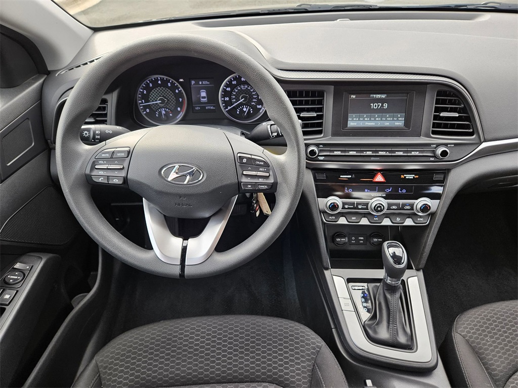 2020 Hyundai Elantra SE 15