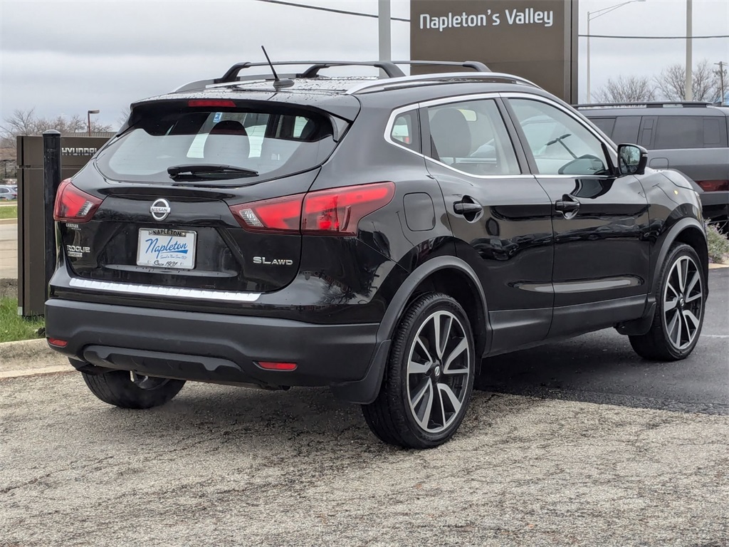 2017 Nissan Rogue Sport SL 4