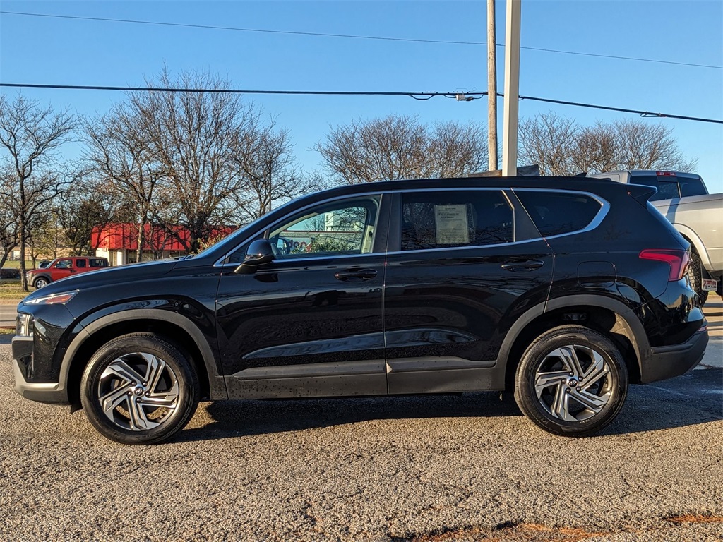 2022 Hyundai Santa Fe SE 2