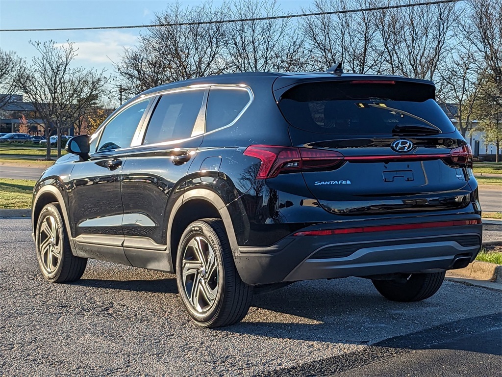 2022 Hyundai Santa Fe SE 3