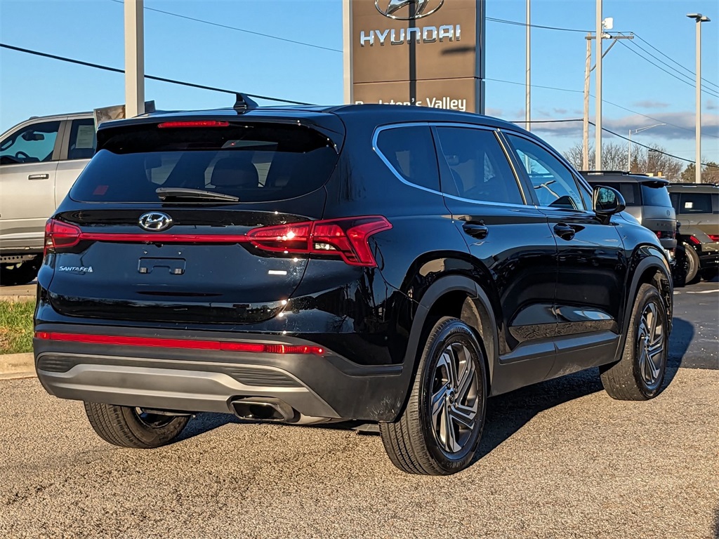 2022 Hyundai Santa Fe SE 4