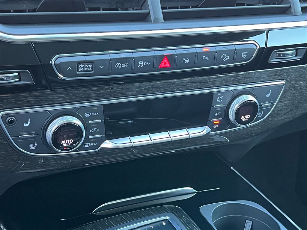 2019 Audi Q7 55 Prestige 23