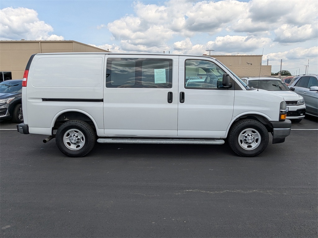 2018 Chevrolet Express 2500 Work Van 4