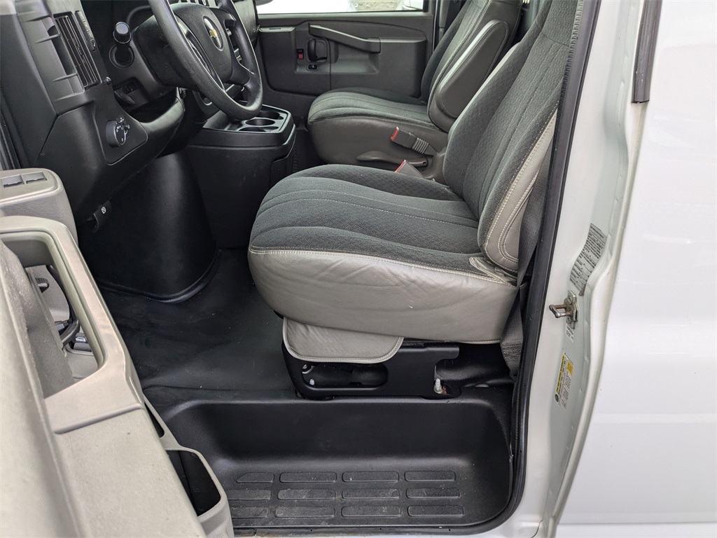 2018 Chevrolet Express 2500 Work Van 11