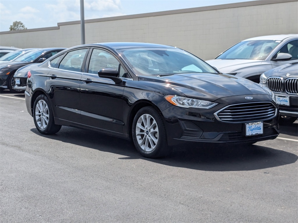 2020 Ford Fusion SE 3