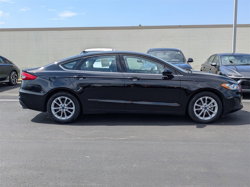 2020 Ford Fusion SE 4