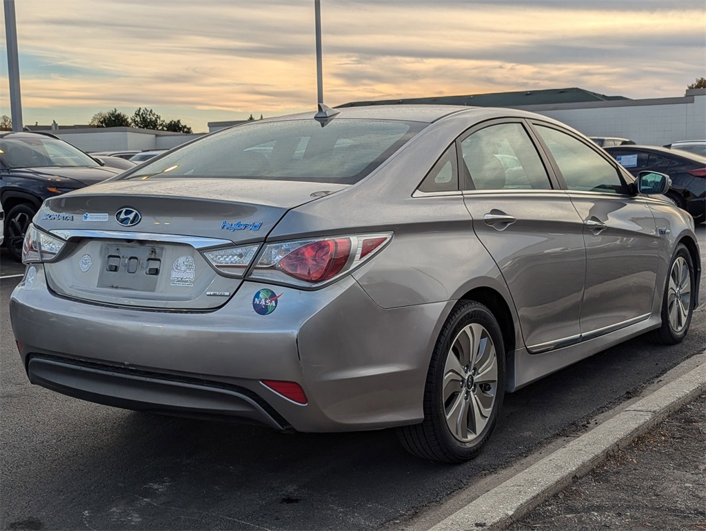 2013 Hyundai Sonata Hybrid Limited 5