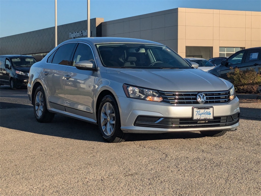 2016 Volkswagen Passat  5