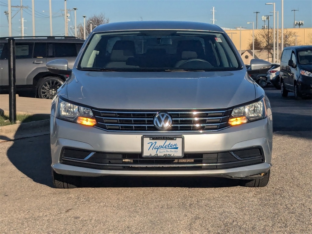 2016 Volkswagen Passat  6