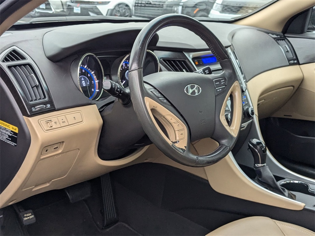 2012 Hyundai Sonata Limited 11