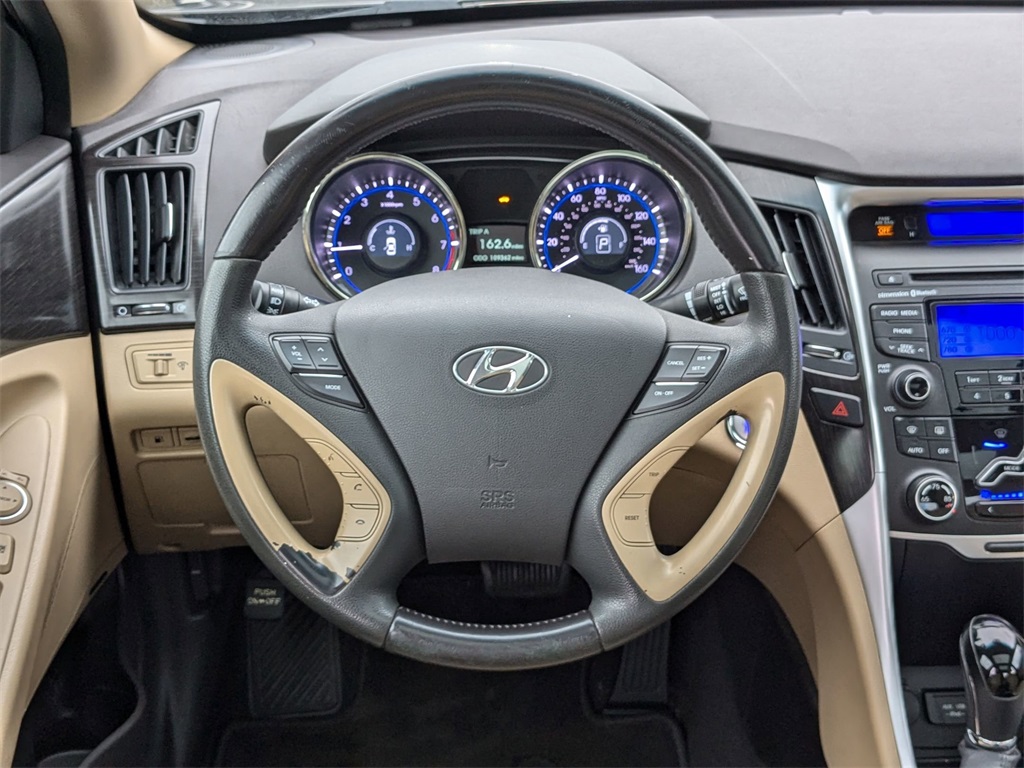 2012 Hyundai Sonata Limited 16